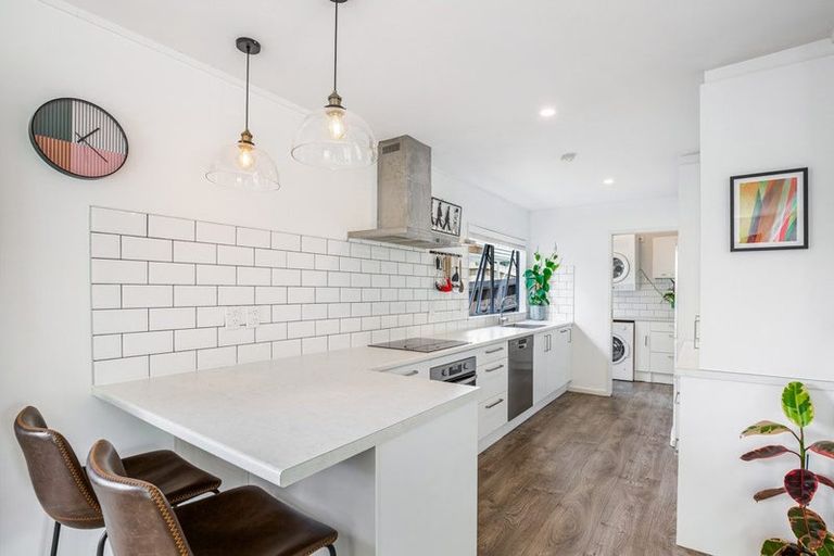 Photo of property in 3/27 Northall Road, New Lynn, Auckland, 0600