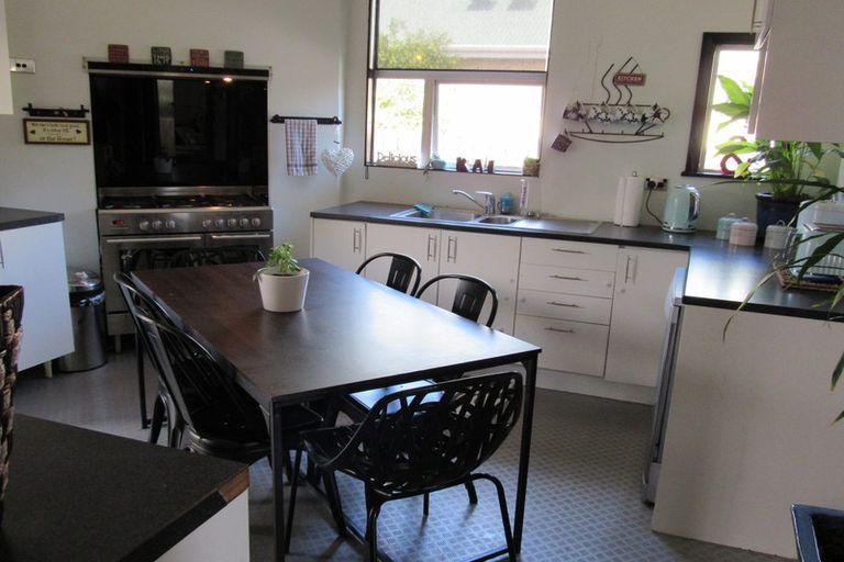 Photo of property in 42 Waihi Road, Hawera, 4610