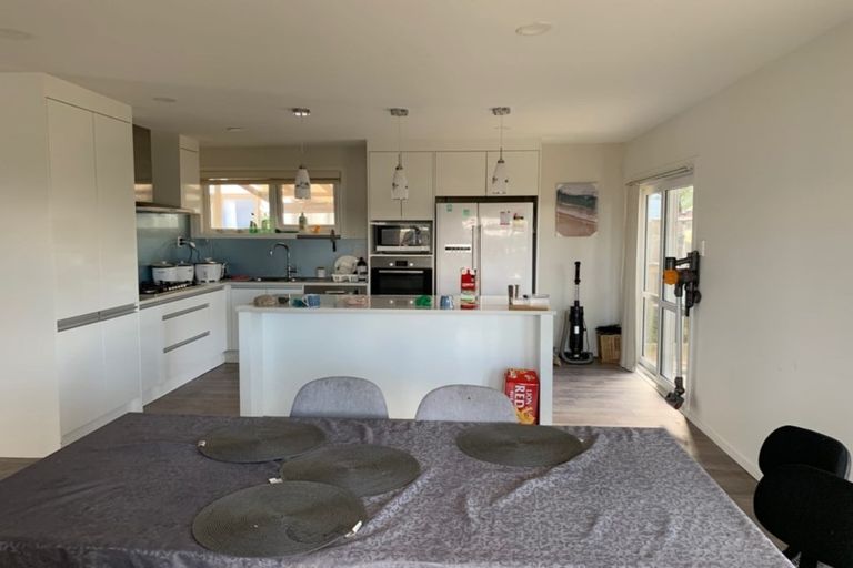 Photo of property in 19 Cheval Drive, Totara Vale, Auckland, 0629