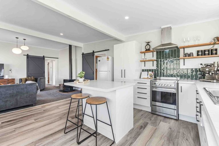 Photo of property in 19 Tuahu Place, Waitara, 4320