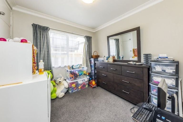 Photo of property in 2/30 Takanini Road, Takanini, 2112