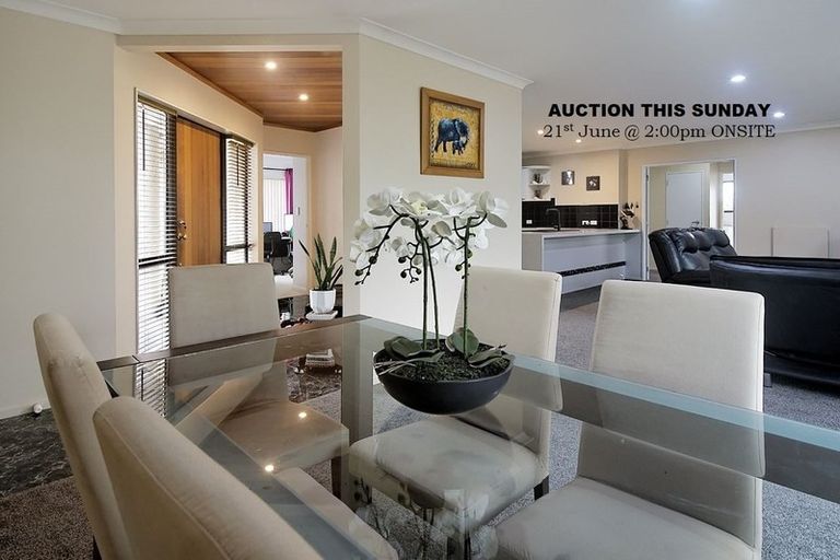 Photo of property in 7 San Vito Place, Henderson, Auckland, 0612