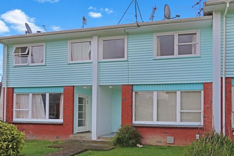 Photo of property in Shakespeare Flats, 8/48 Merton Street, Trentham, Upper Hutt, 5018