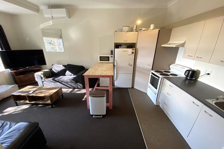 Photo of property in 11 Salisbury Terrace, Mount Cook, Wellington, 6021