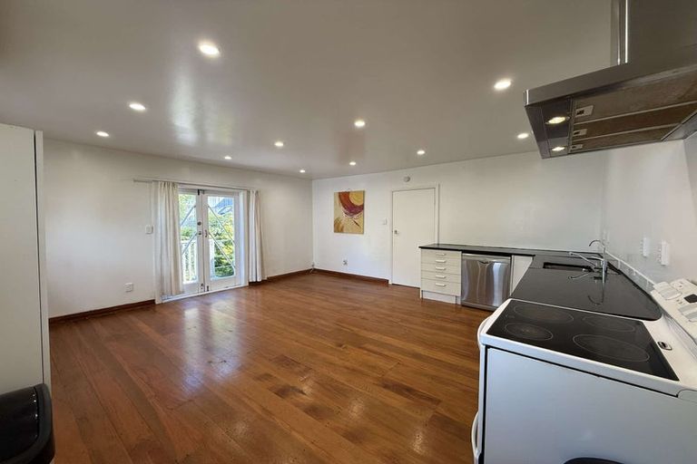 Photo of property in 357 Ohiro Road, Brooklyn, Wellington, 6021