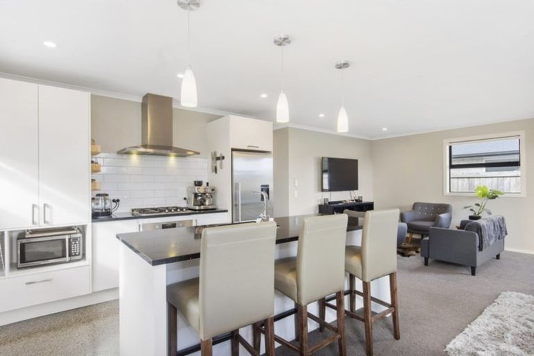 Photo of property in 4 Pompallier Lane, Papamoa Beach, Papamoa, 3118