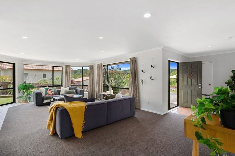 Photo of property in 38 Cabeleigh Drive, Helensville, 0800