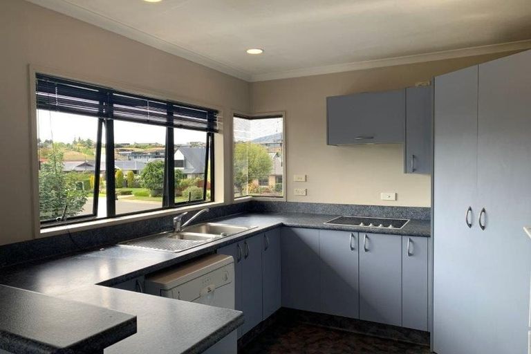 Photo of property in 38 Meadowstone Drive, Wanaka, 9305