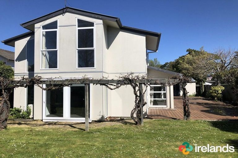 Photo of property in 23 Braithwaite Street, Ilam, Christchurch, 8041