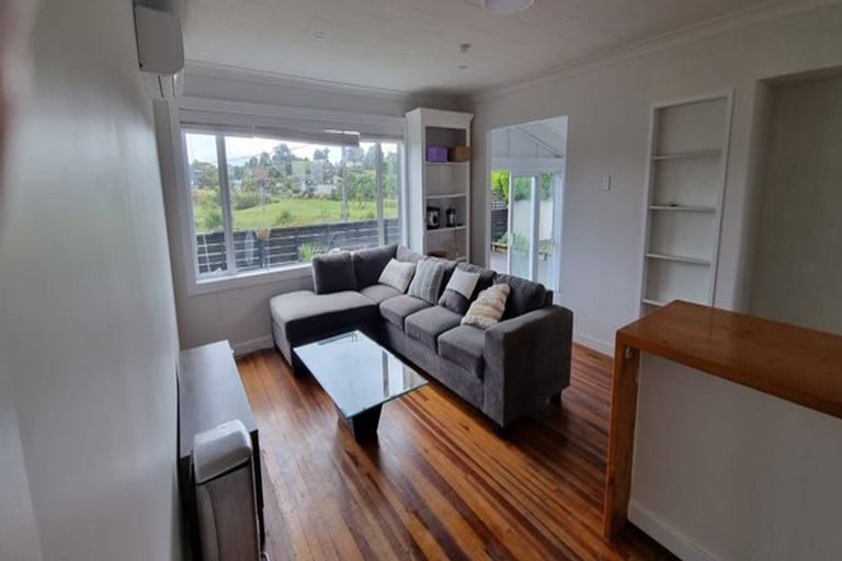 Photo of property in 20 Makora Road, Otaihanga, Paraparaumu, 5036