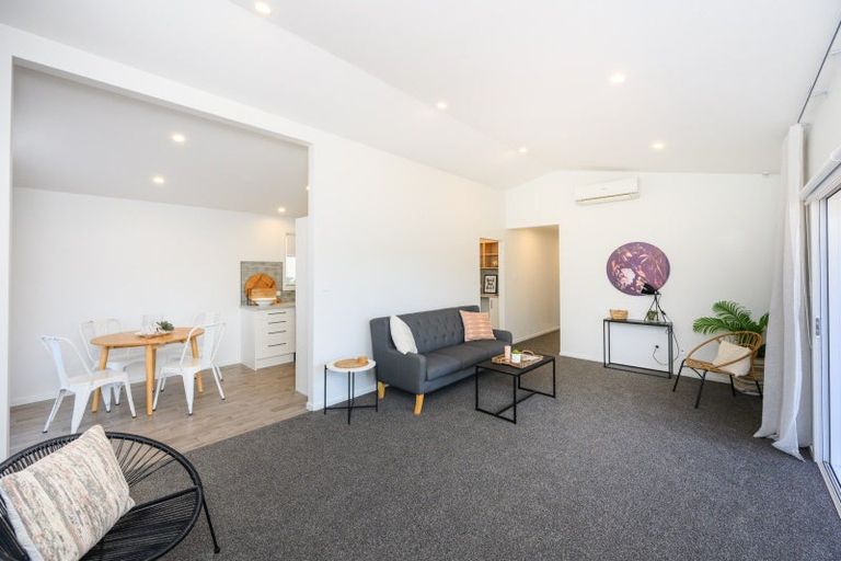 Photo of property in 9 Pinedale Parade, Milson, Palmerston North, 4414