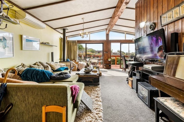 Photo of property in 30 Fitzwater Place, Henderson, Auckland, 0612