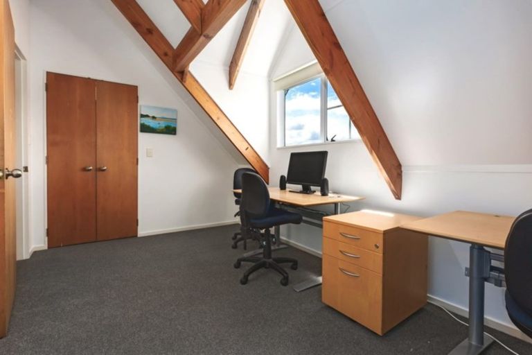 Photo of property in 10 Ration Lane, Whitby, Porirua, 5024