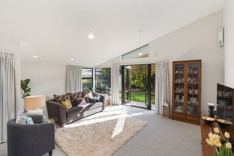 Photo of property in 32a Farquhars Road, Redwood, Christchurch, 8051