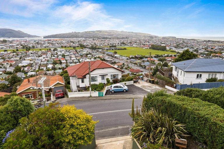 Photo of property in 62 Easther Crescent, Kew, Dunedin, 9012