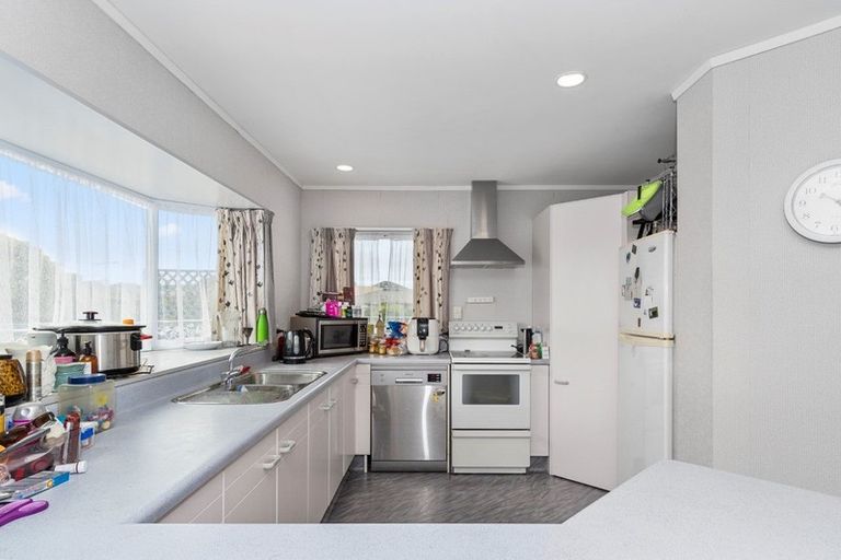 Photo of property in 28 Balmacewen Place, Mount Maunganui, 3116