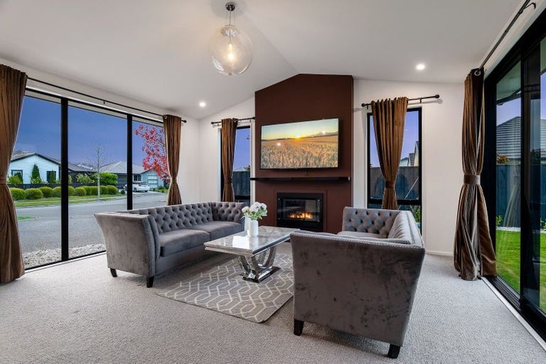 Photo of property in 17 Billington Drive, Halswell, Christchurch, 8025