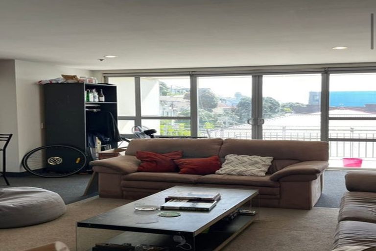 Photo of property in Hanson House, 9/27 Hanson Street, Mount Cook, Wellington, 6021