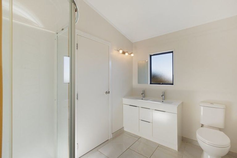 Photo of property in 383r Kaitemako Road, Welcome Bay, Tauranga, 3175