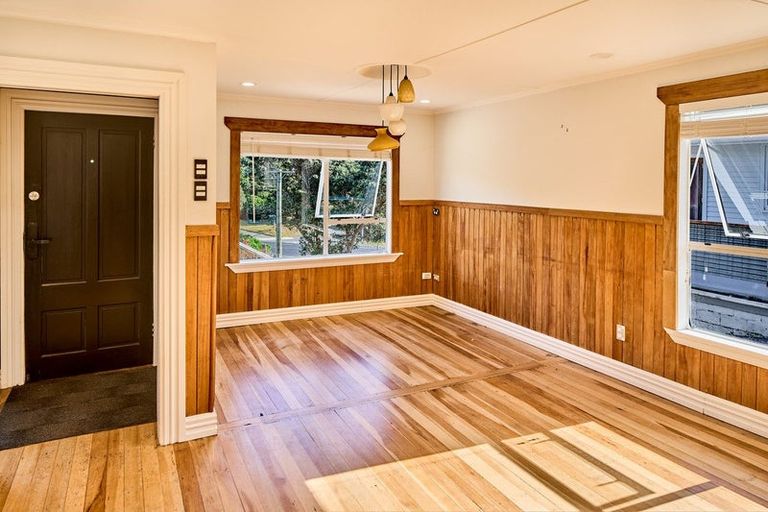 Photo of property in 5 Takutai Road, Pukerua Bay, 5026