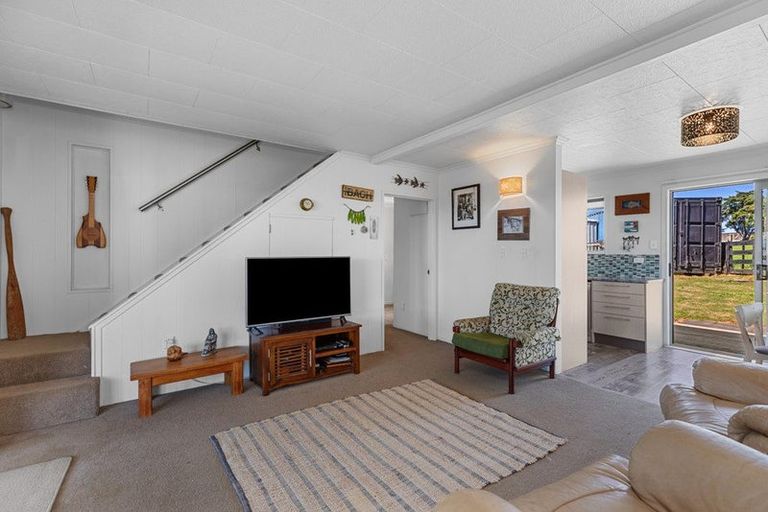 Photo of property in 21 Whenuariri Place, Maketu, 3189