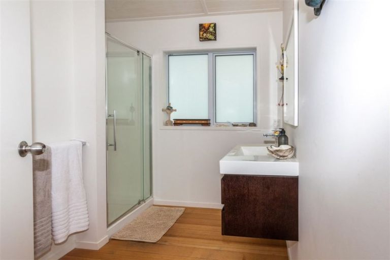 Photo of property in 217 Ocean Road, Whangamata, 3620