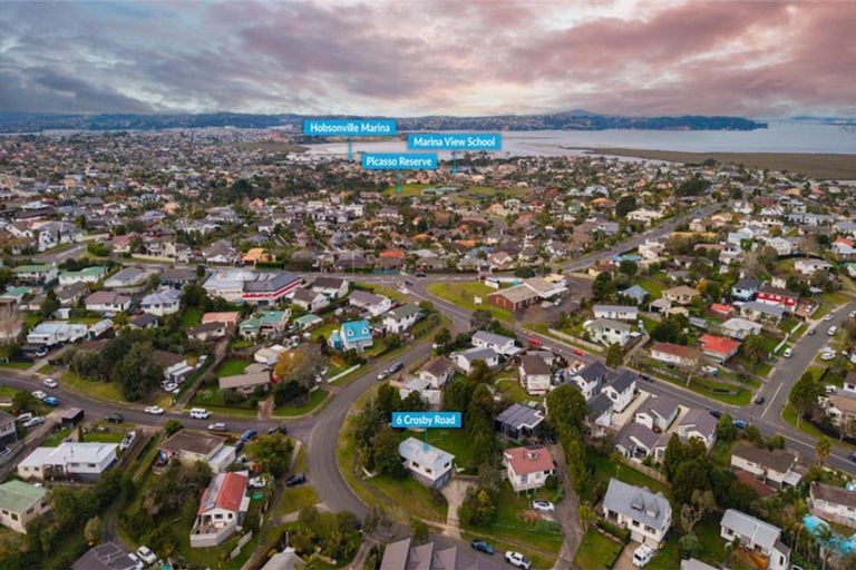 Photo of property in 6 Crosby Road, West Harbour, Auckland, 0618