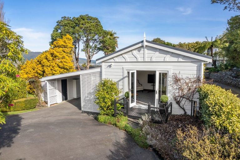 Photo of property in 33 Wairere Road, Belmont, Lower Hutt, 5010