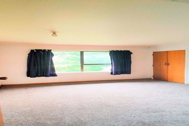 Photo of property in 41 Miltonia Avenue, Te Atatu South, Auckland, 0610