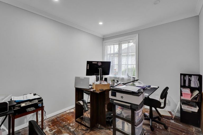 Photo of property in 10 Acourt Street, Hawera, 4610