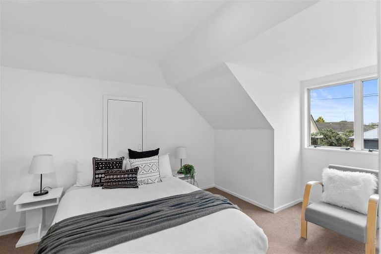 Photo of property in 8 Corfe Street, Ilam, Christchurch, 8041