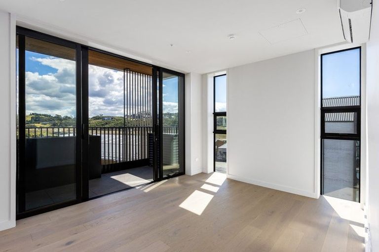 Photo of property in 301/84c Te Oneroa Way, Long Bay, Auckland, 0630