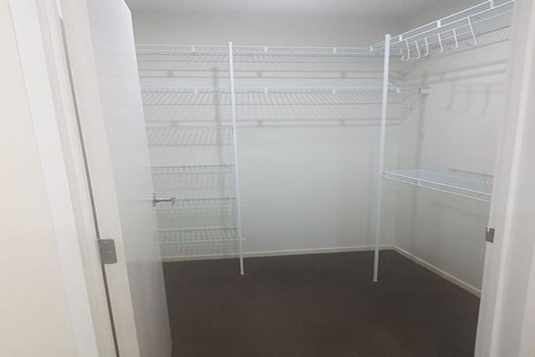 Photo of property in 79a Stanley Road, Glenfield, Auckland, 0629