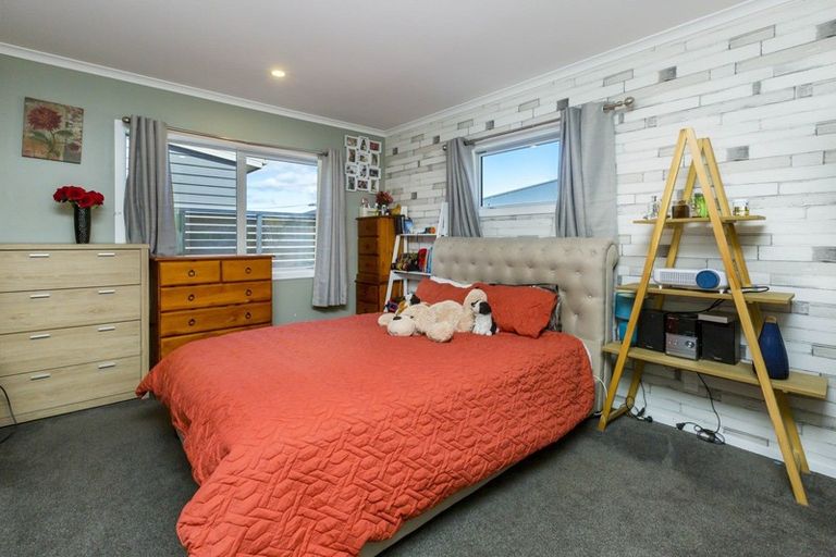 Photo of property in 69 Merton Street, Trentham, Upper Hutt, 5018