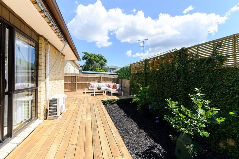 Photo of property in 1/96 Nile Road, Milford, Auckland, 0620