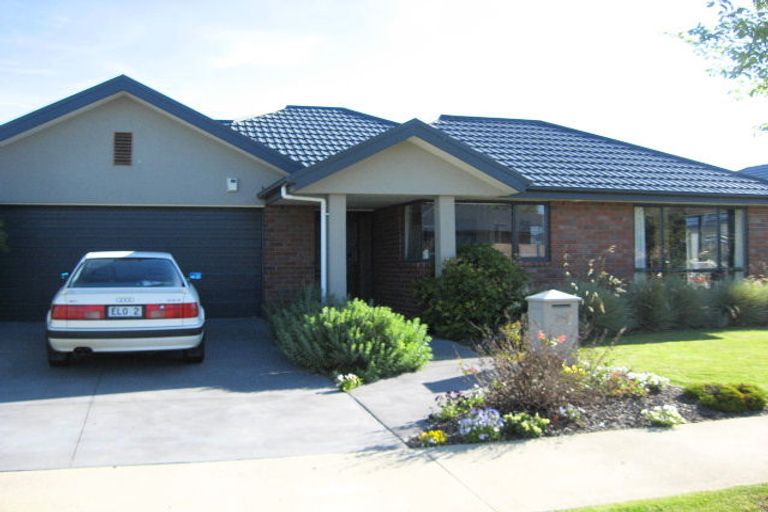 Photo of property in 35 Mounter Avenue, Northwood, Christchurch, 8051