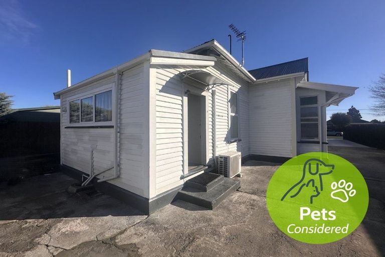 Photo of property in 3/12 Coopers Road, Dallington, Christchurch, 8061