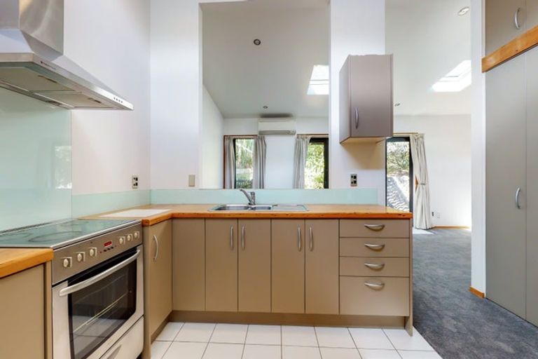 Photo of property in 233 Ohiro Road, Brooklyn, Wellington, 6021