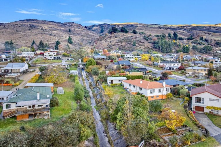 Photo of property in 4 Tweed Street, Roxburgh, 9500