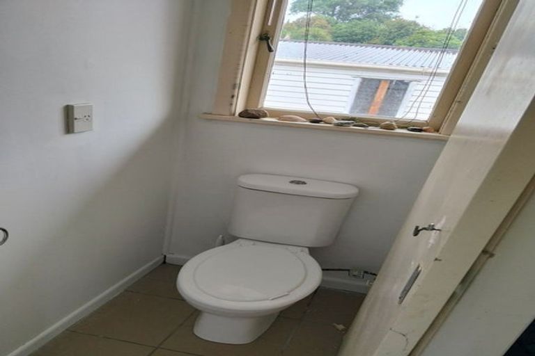 Photo of property in 1/450 Great South Road, Opaheke, Papakura, 2113