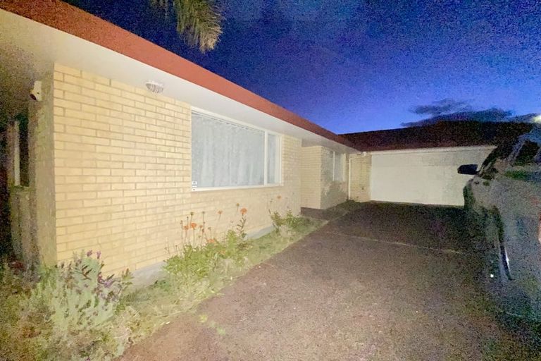 Photo of property in 10 San Bernadino Drive, Henderson, Auckland, 0612