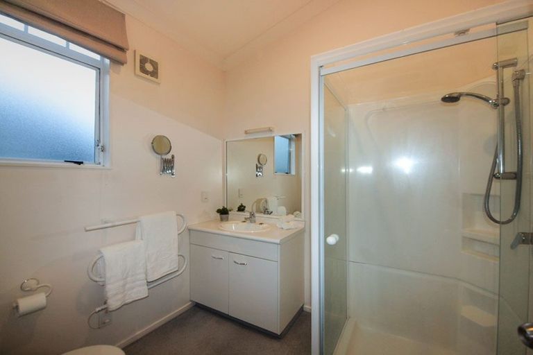 Photo of property in 4 Amesbury Drive, Churton Park, Wellington, 6037