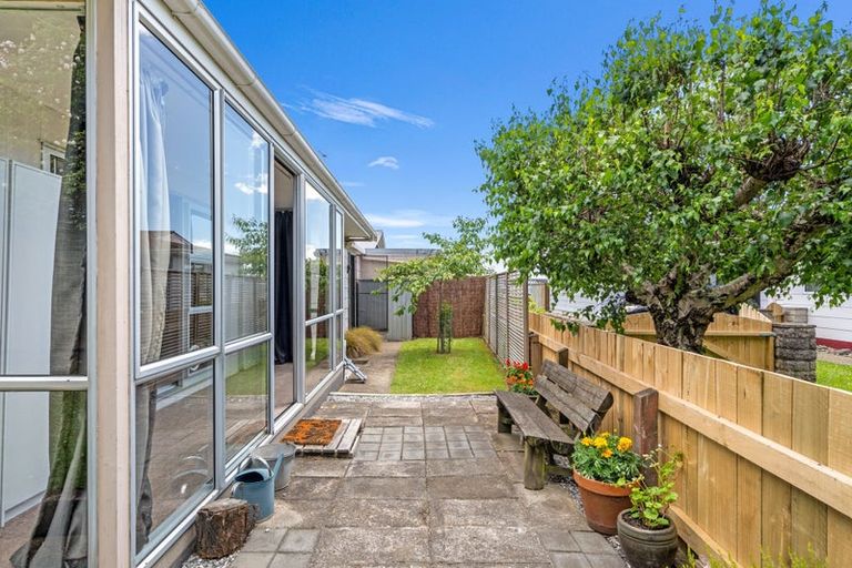 Photo of property in 2/165 Tahunanui Drive, Tahunanui, Nelson, 7011