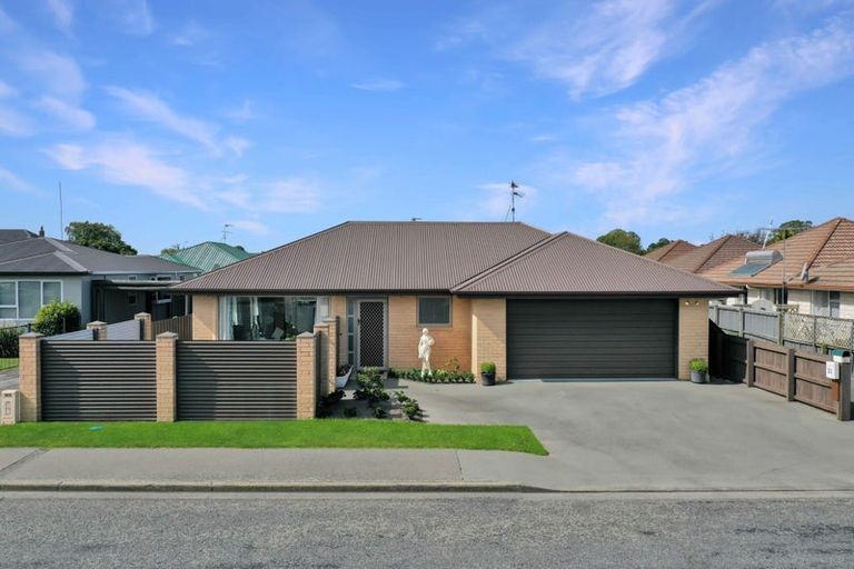 Photo of property in 21 Cox Street, Ashburton, 7700