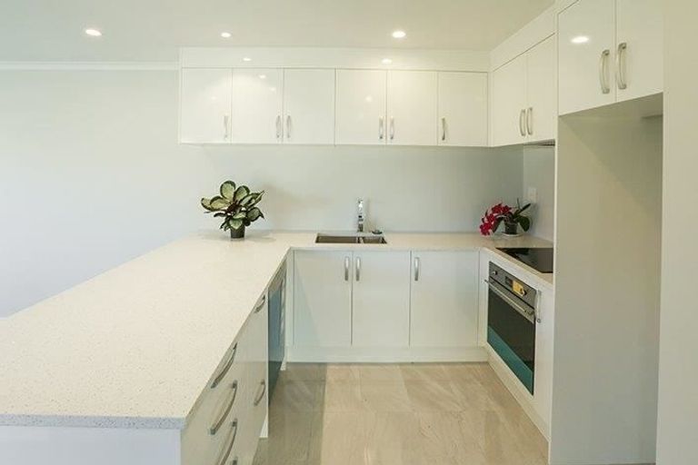 Photo of property in 11u1 Crosher Place, Silverdale, Hamilton, 3216