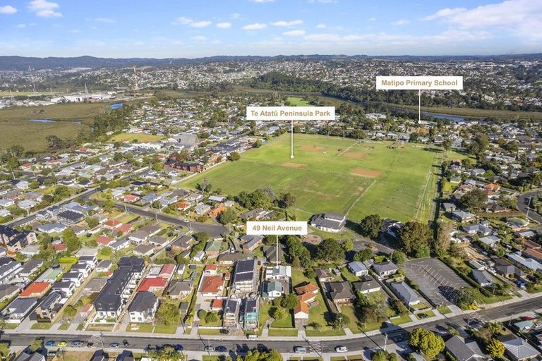 Photo of property in 49 Neil Avenue, Te Atatu Peninsula, Auckland, 0610
