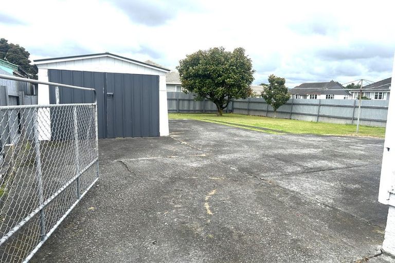 Photo of property in 1 Avon Terrace, Roslyn, Palmerston North, 4414