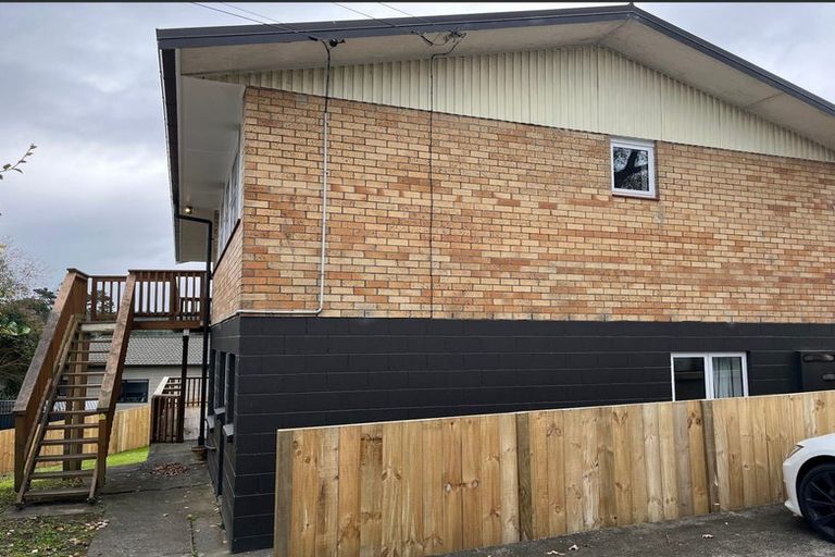 Photo of property in 2/75 Tramway Road, Beach Haven, Auckland, 0626