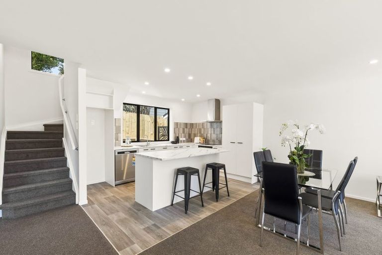 Photo of property in 30c Russell Road, Manurewa, Auckland, 2102