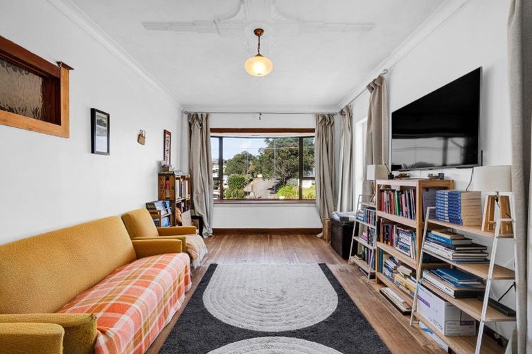 Photo of property in 452 Saint Aubyn Street, Moturoa, New Plymouth, 4310